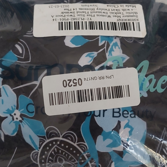 NWT Women's Plus Size Scoop Neck Tummy Control Tankini Swimsuit - Picture 12 of 12